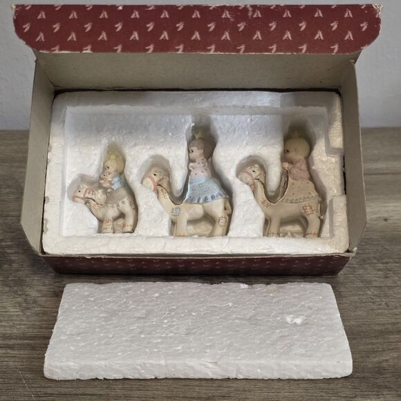 VTG Enesco Precious Moments “They Followed The Star” Miniature Pewter Magi 1990 - Picture 2 of 16